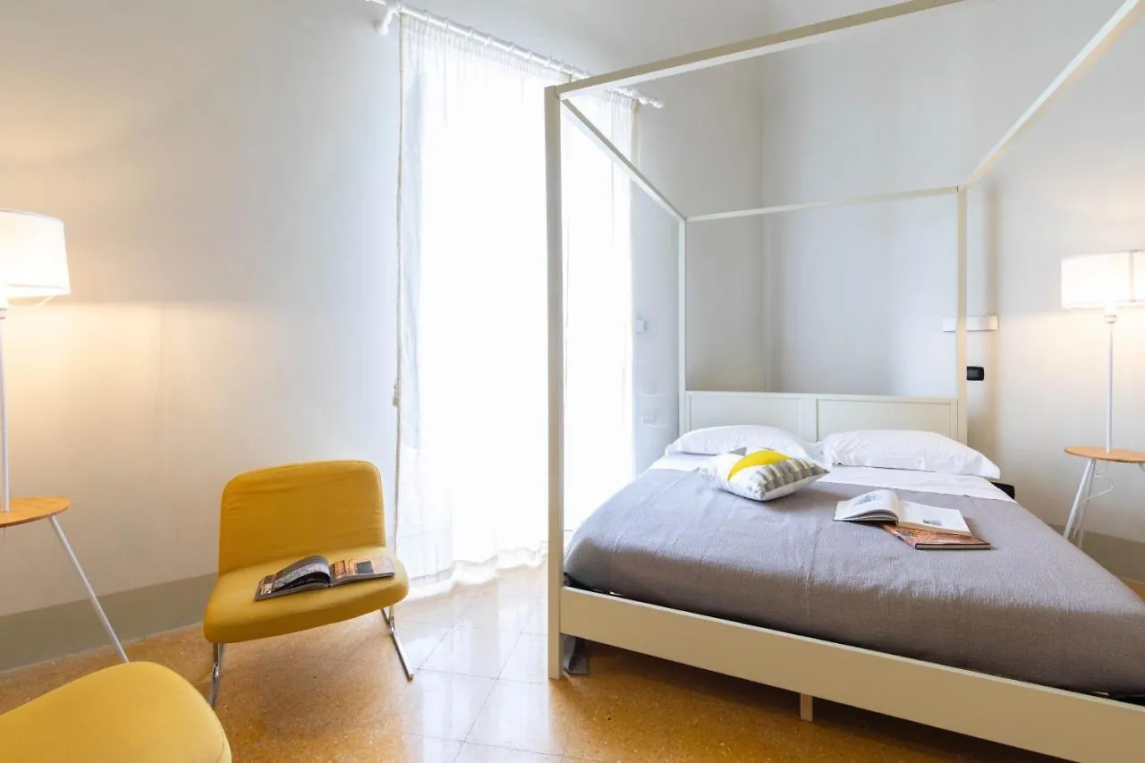 Palazzo Cavarretta - Pinella'S Rooms And Apartment Palermo