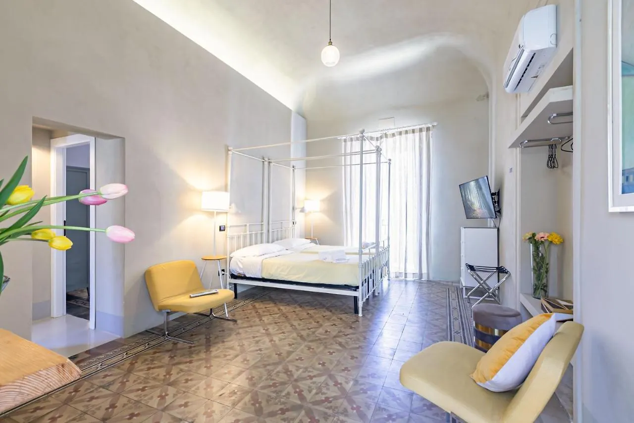 Palazzo Cavarretta - Pinella'S Rooms And Apartment Palermo Guest house