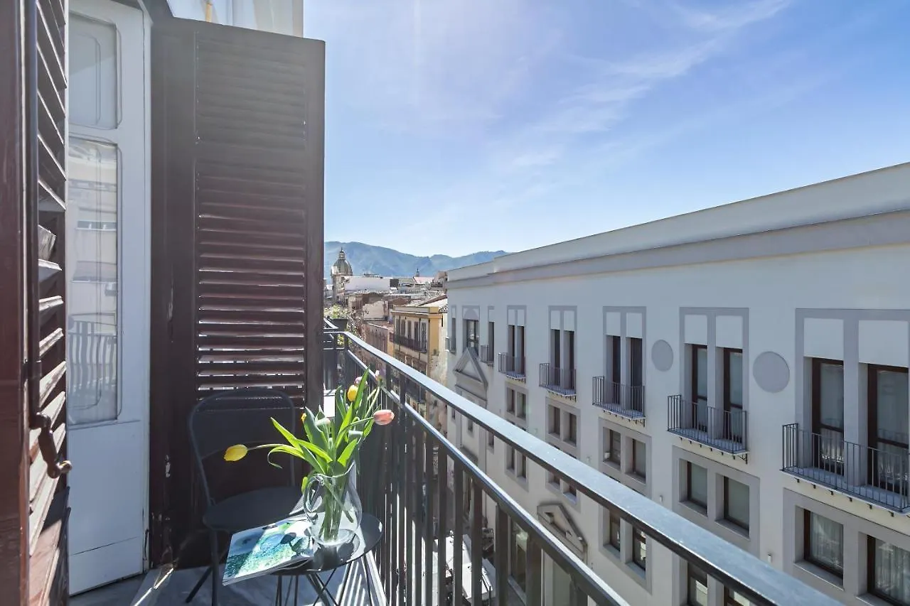 Palazzo Cavarretta - Pinella'S Rooms And Apartment Palermo Guest house
