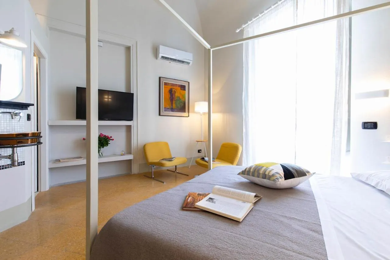 Palazzo Cavarretta - Pinella'S Rooms And Apartment Palermo Guest house