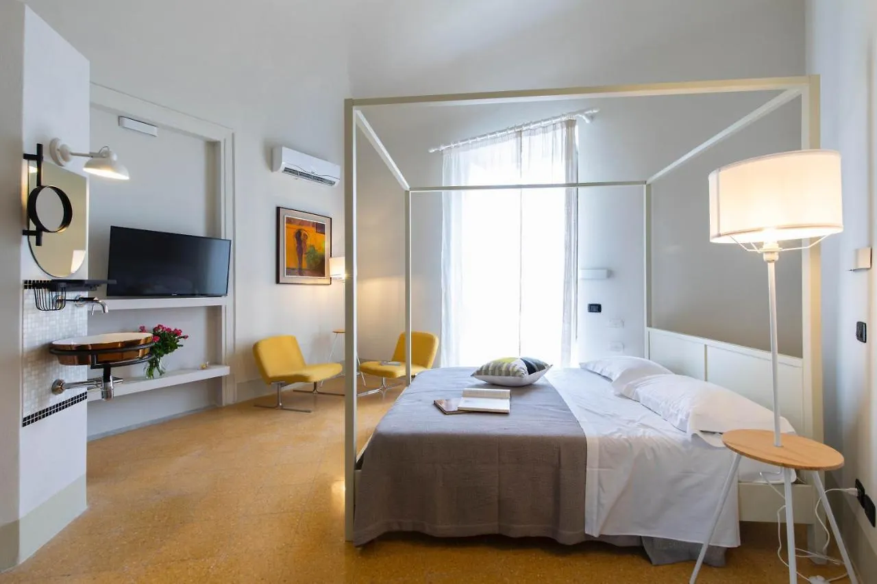 Guest house Palazzo Cavarretta - Pinella'S Rooms And Apartment Palermo