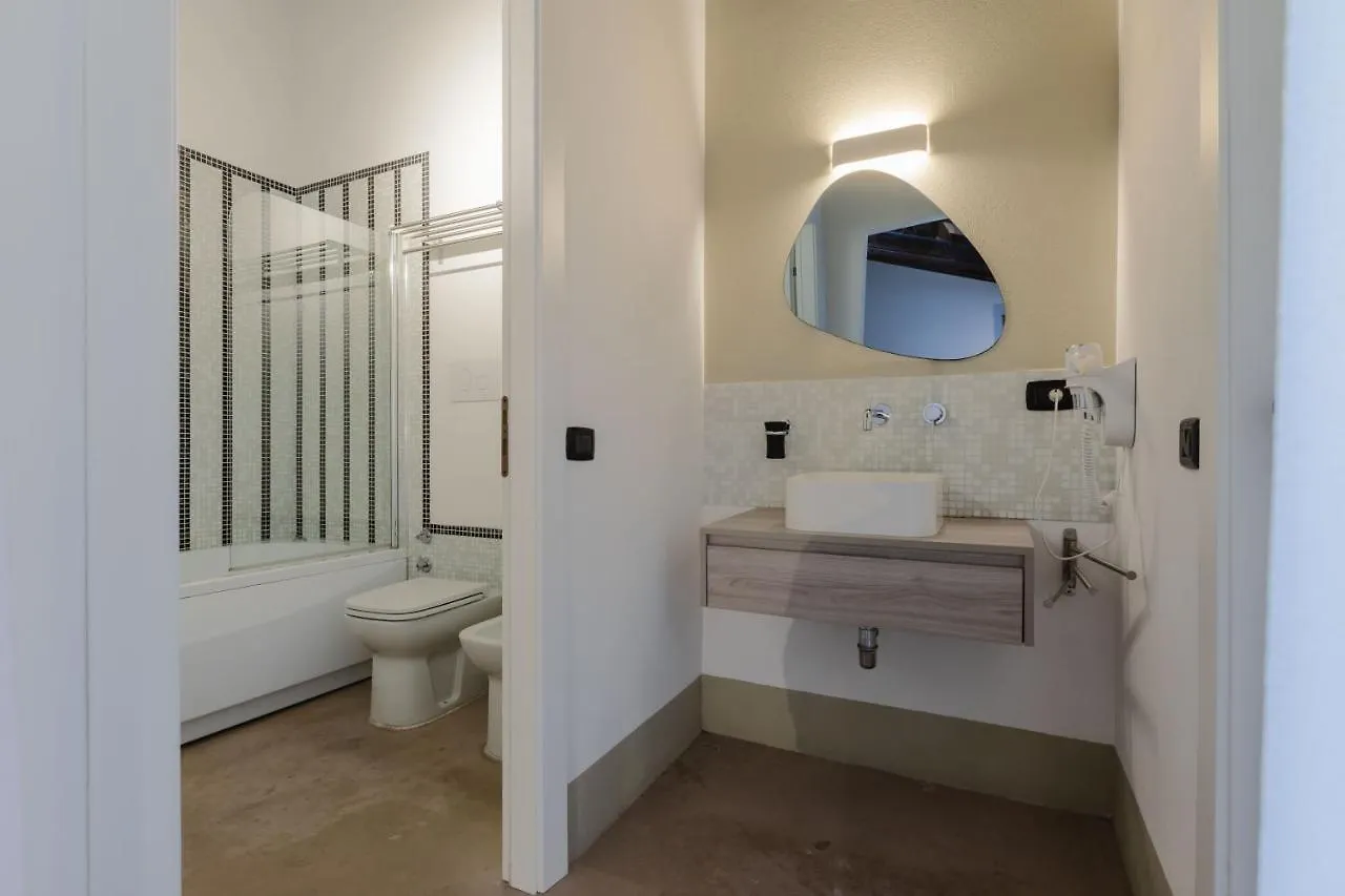 Palazzo Cavarretta - Pinella'S Rooms And Apartment Palermo 3*,