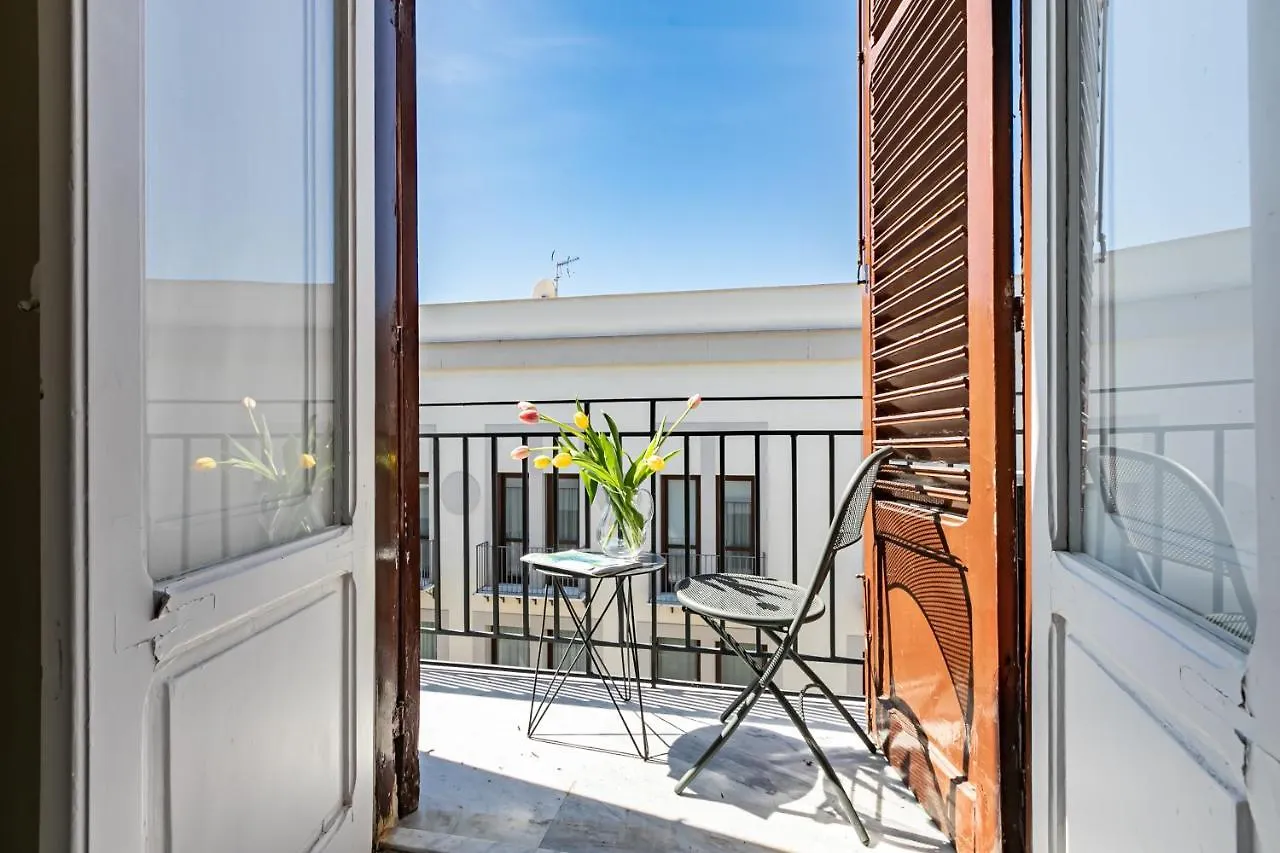 Palazzo Cavarretta - Pinella'S Rooms And Apartment Palermo 3*,  Italy